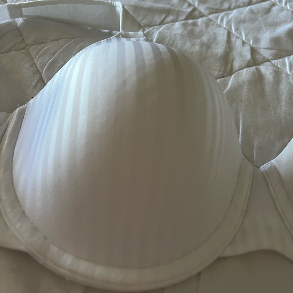 Playtex white padded bra minimizer size 36C - Picture 3 of 7